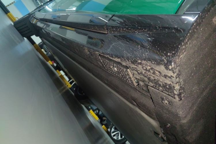 Used Xiaomi Auto YU7 2025 Ultra-Long Range Rear-Wheel Drive Version Chassis Front Right