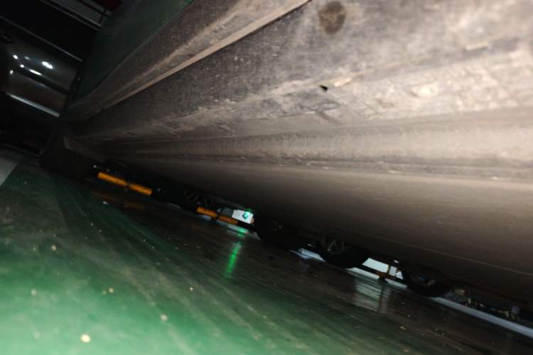 Used Xiaomi Auto YU7 2025 Ultra-Long Range Rear-Wheel Drive Version Chassis Front Right