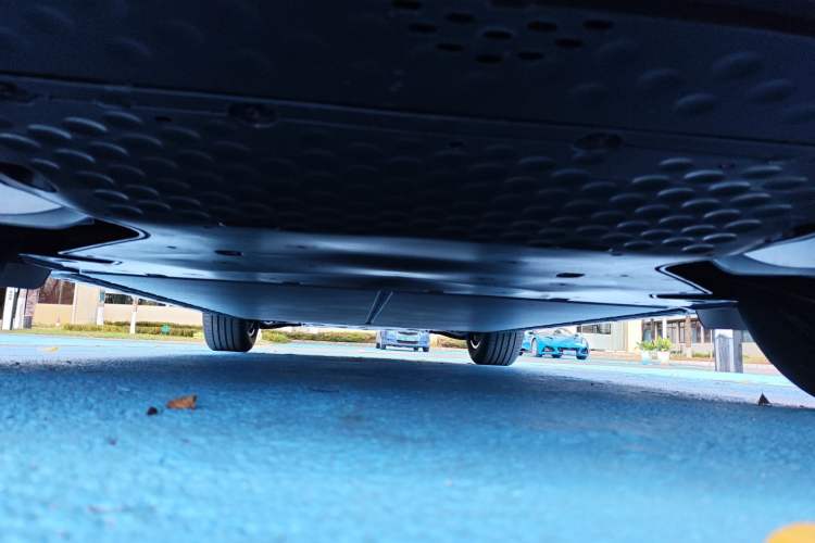 Used Xiaomi Auto YU7 2025 Ultra-Long Range Rear-Wheel Drive Version Chassis Rear