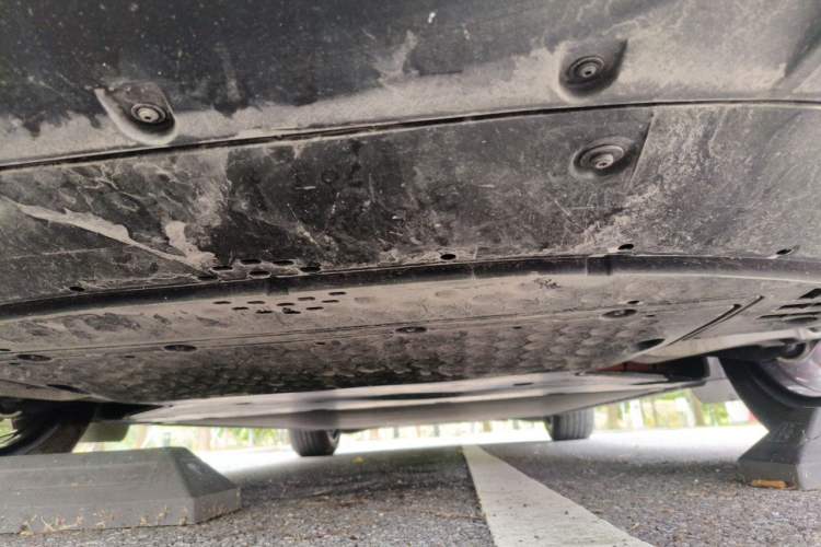 Used Xiaomi Auto YU7 2025 Ultra-Long Range High-Performance All-Wheel-Drive Max Edition Chassis Rear