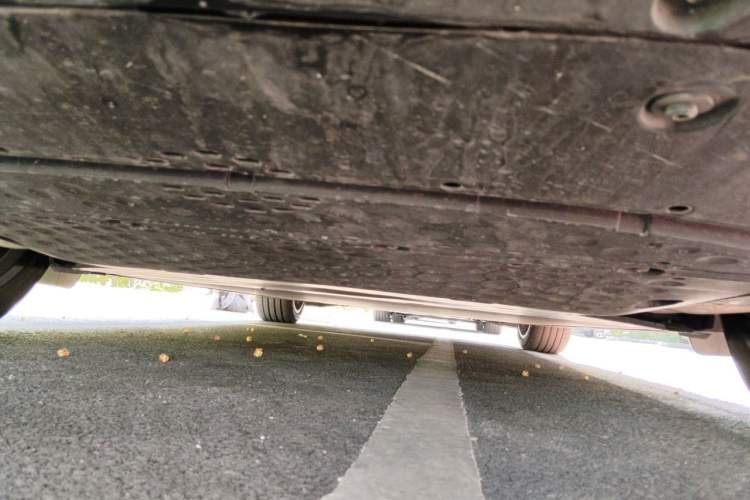 Used Xiaomi Auto YU7 2025 Ultra-Long Range High-Performance All-Wheel-Drive Max Edition Chassis Rear