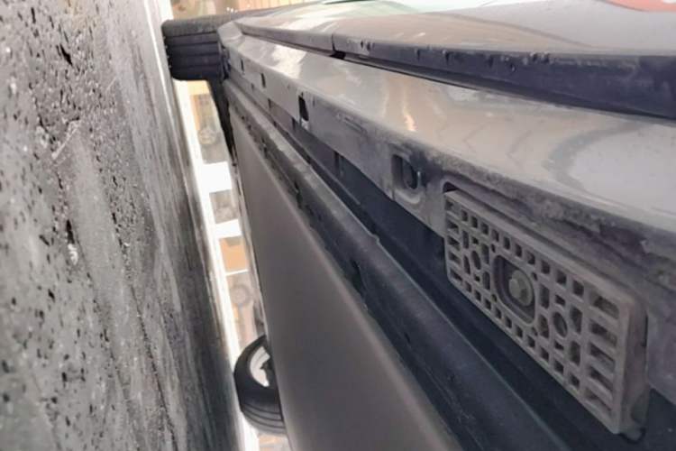 Used Xiaomi Auto YU7 2025 Ultra-Long Range High-Performance All-Wheel-Drive Max Edition Chassis Rear Left
