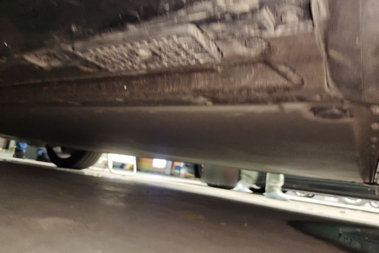 Used Xiaomi Auto YU7 2025 Ultra-Long Range High-Performance All-Wheel-Drive Max Edition Chassis Rear Left