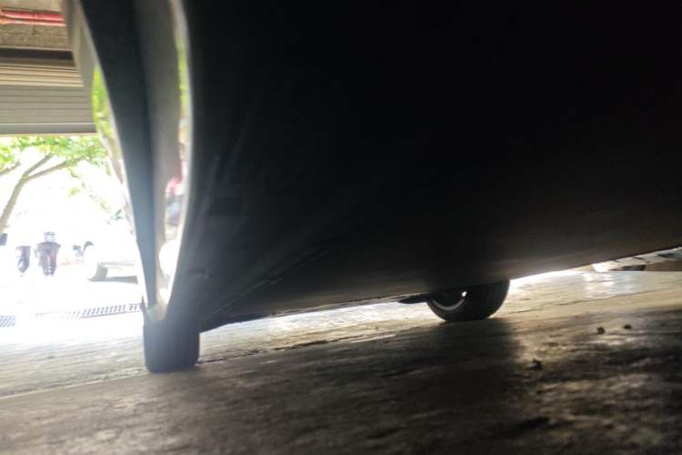 Used Xiaomi Auto YU7 2025 Ultra-Long Range High-Performance All-Wheel-Drive Max Edition Chassis Rear Left