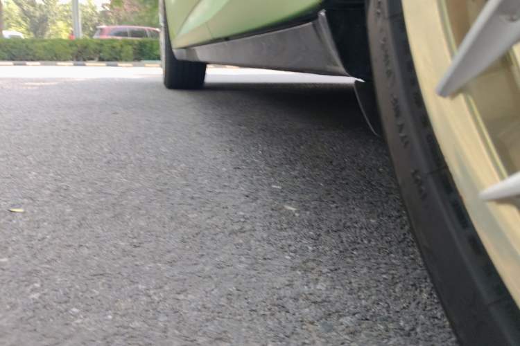 Used Xiaomi Auto YU7 2025 Ultra-Long Range High-Performance All-Wheel-Drive Max Edition Chassis Rear Left