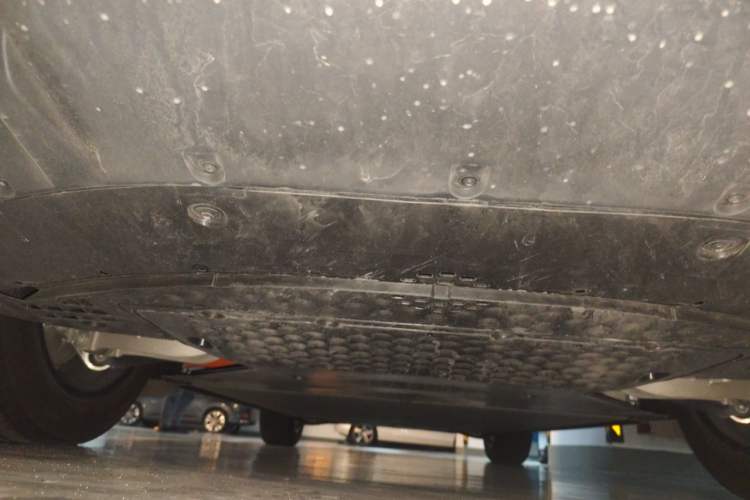 Used Xiaomi Auto YU7 2025 Ultra-Long Range Rear-Wheel Drive Version Chassis Rear