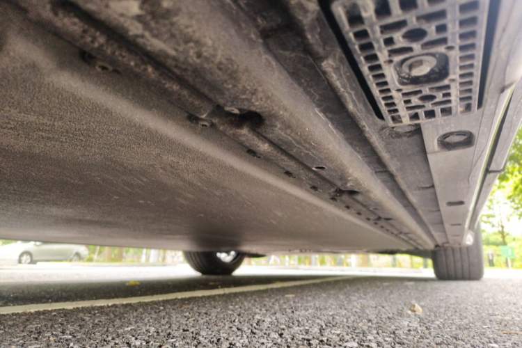 Used Xiaomi Auto YU7 2025 Ultra-Long Range High-Performance All-Wheel-Drive Max Edition Chassis Rear Right