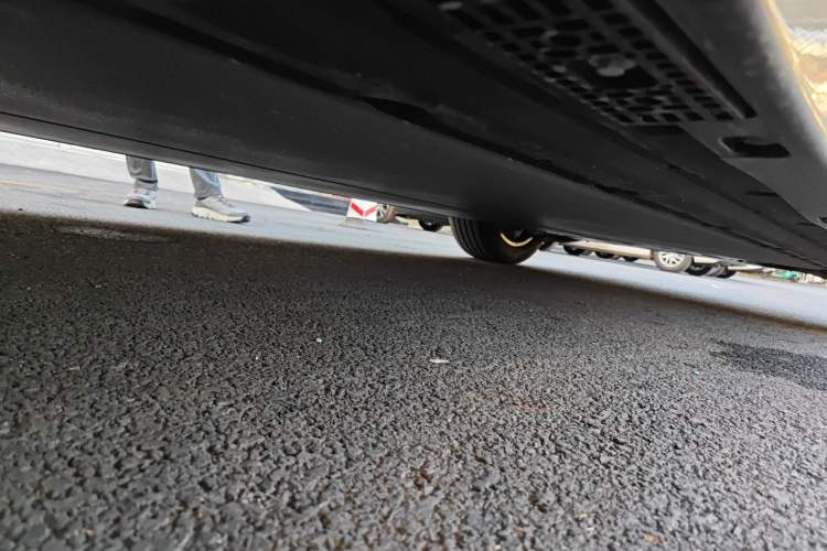Used Xiaomi Auto YU7 2025 Ultra-Long Range Rear-Wheel Drive Version Chassis Rear Right