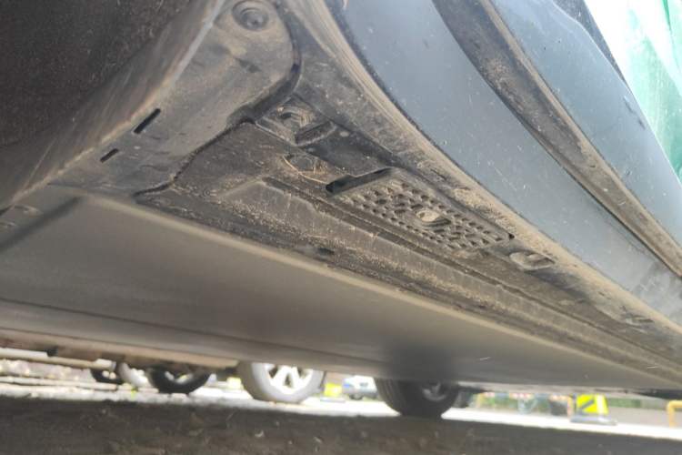 Used Xiaomi Auto YU7 2025 Ultra-Long Range Rear-Wheel Drive Version Chassis Rear Right