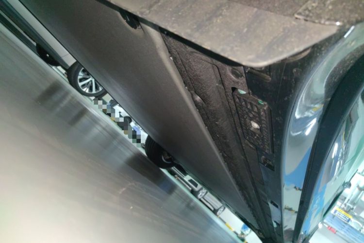 Used Xiaomi Auto YU7 2025 Ultra-Long Range Rear-Wheel Drive Version Chassis Rear Right