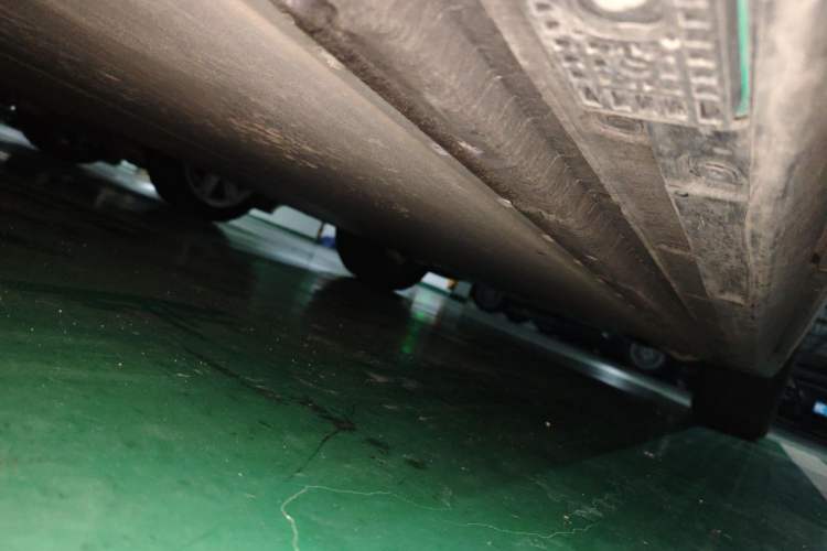 Used Xiaomi Auto YU7 2025 Ultra-Long Range Rear-Wheel Drive Version Chassis Rear Right