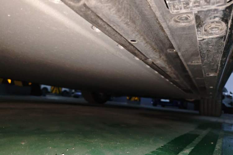 Used Xiaomi Auto YU7 2025 Ultra-Long Range High-Performance All-Wheel-Drive Max Edition Chassis Rear Right