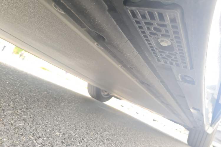 Used Xiaomi Auto YU7 2025 Ultra-Long Range Rear-Wheel Drive Version Chassis Rear Right