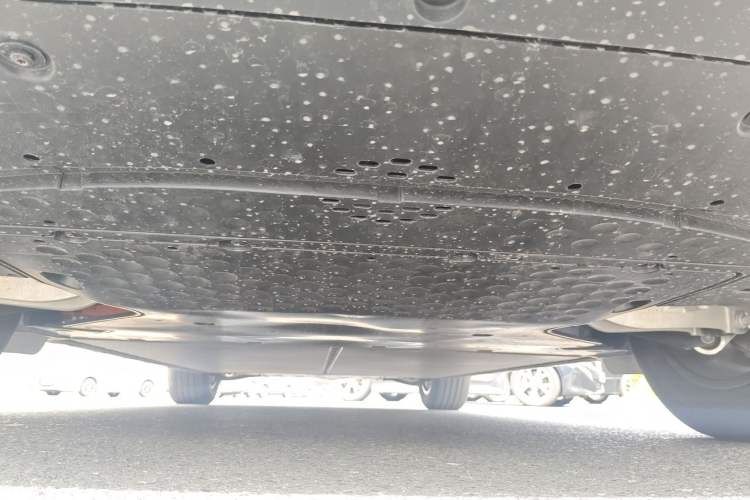 Used Xiaomi Auto YU7 2025 Ultra-Long Range Rear-Wheel Drive Version Chassis Rear