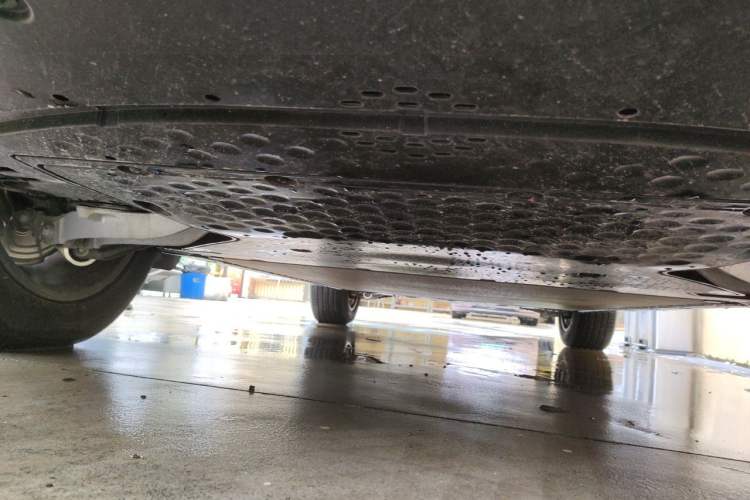 Used Xiaomi Auto YU7 2025 Ultra-Long Range High-Performance All-Wheel-Drive Max Edition Chassis Rear