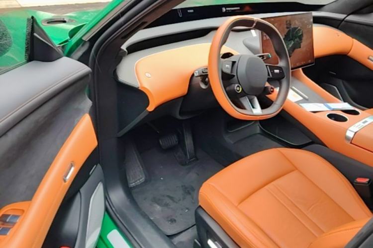 Used Xiaomi Auto YU7 2025 Ultra-Long Range High-Performance All-Wheel-Drive Max Edition Driver Seat