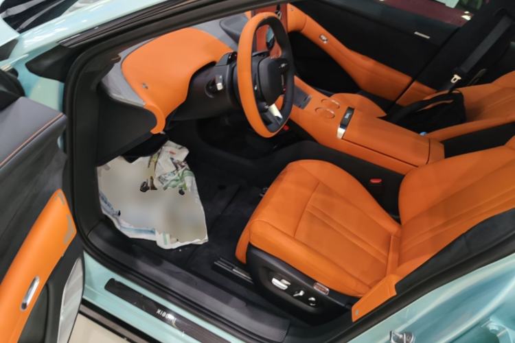 Used Xiaomi Auto YU7 2025 Ultra-Long Range High-Performance All-Wheel-Drive Max Edition Driver Seat