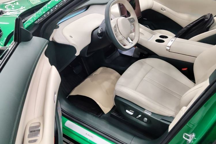Used Xiaomi Auto YU7 2025 Ultra-Long Range High-Performance All-Wheel-Drive Max Edition Driver Seat