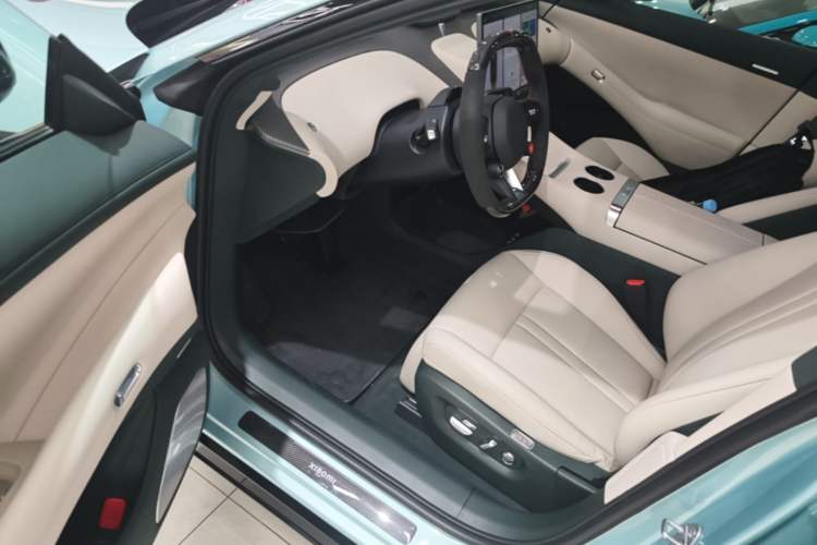 Used Xiaomi Auto YU7 2025 Ultra-Long Range High-Performance All-Wheel-Drive Max Edition Driver Seat
