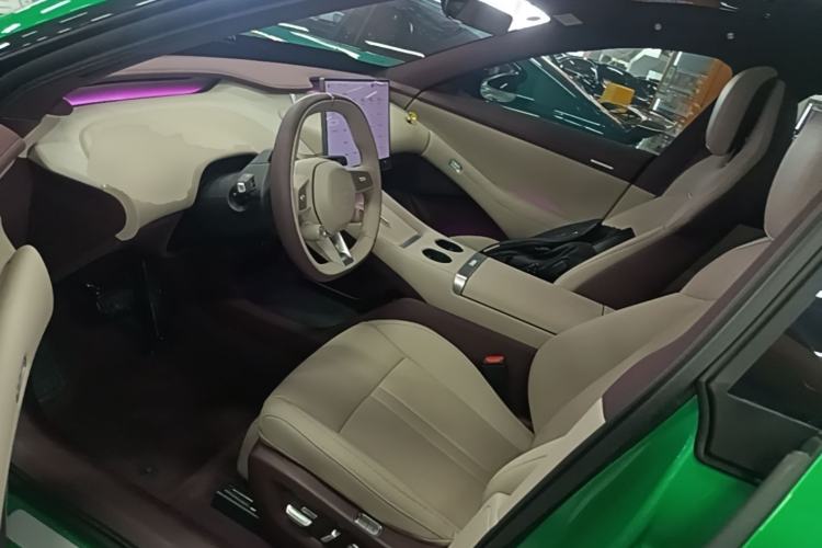 Used Xiaomi Auto YU7 2025 Ultra-Long Range Rear-Wheel Drive Version Driver Seat