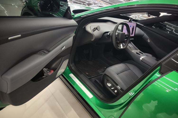 Used Xiaomi Auto YU7 2025 Ultra-Long Range Rear-Wheel Drive Version Driver Seat
