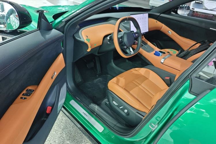 Used Xiaomi Auto YU7 2025 Ultra-Long Range Rear-Wheel Drive Version Driver Seat