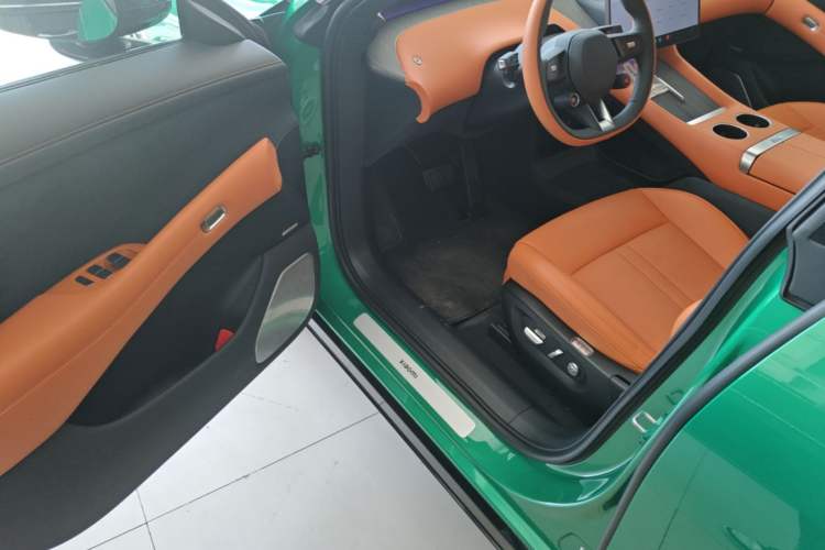 Used Xiaomi Auto YU7 2025 Ultra-Long Range Rear-Wheel Drive Version Driver Seat