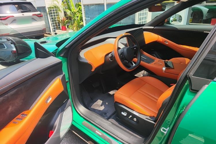 Used Xiaomi Auto YU7 2025 Ultra-Long Range High-Performance All-Wheel-Drive Max Edition Driver Seat