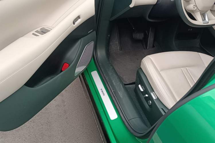 Used Xiaomi Auto YU7 2025 Ultra-Long Range High-Performance All-Wheel-Drive Max Edition Driver Seat