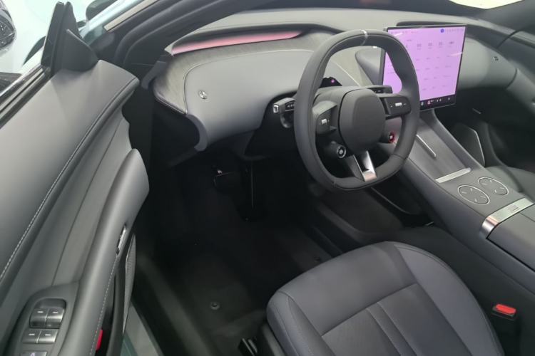 Used Xiaomi Auto YU7 2025 Ultra-Long Range Rear-Wheel Drive Version Driver Seat