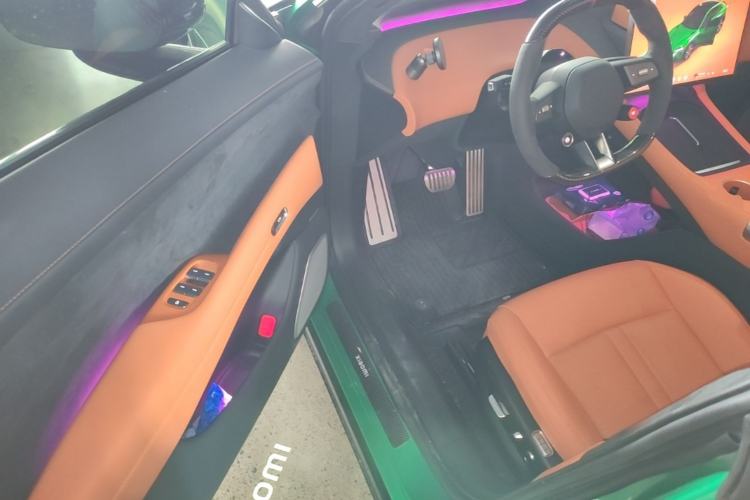 Used Xiaomi Auto YU7 2025 Ultra-Long Range High-Performance All-Wheel-Drive Max Edition Driver Seat