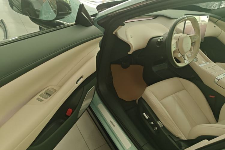 Used Xiaomi Auto YU7 2025 Ultra-Long Range Rear-Wheel Drive Version Driver Seat