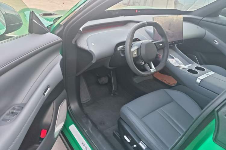 Used Xiaomi Auto YU7 2025 Ultra-Long Range Rear-Wheel Drive Version Driver Seat