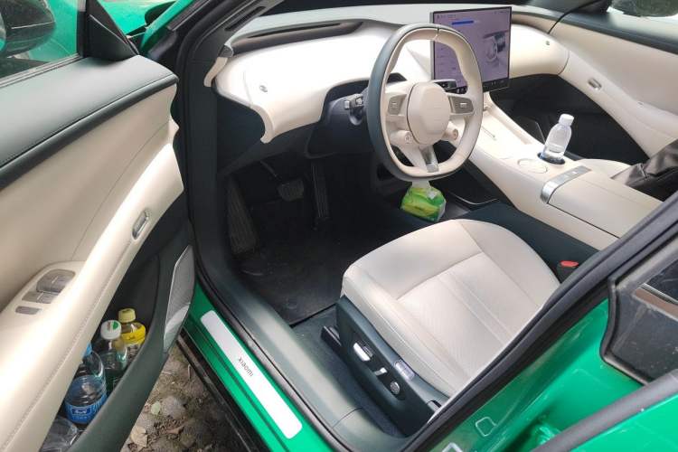 Used Xiaomi Auto YU7 2025 Ultra-Long Range Rear-Wheel Drive Version Driver Seat