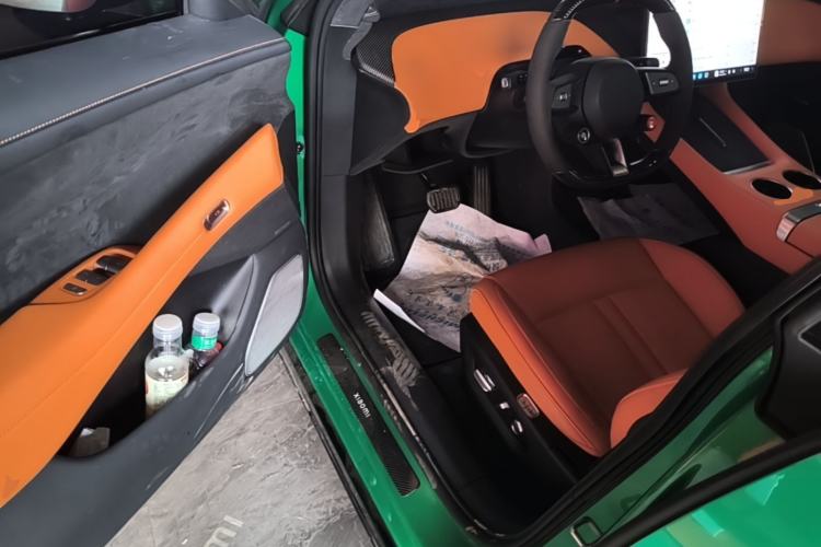 Used Xiaomi Auto YU7 2025 Ultra-Long Range High-Performance All-Wheel-Drive Max Edition Driver Seat