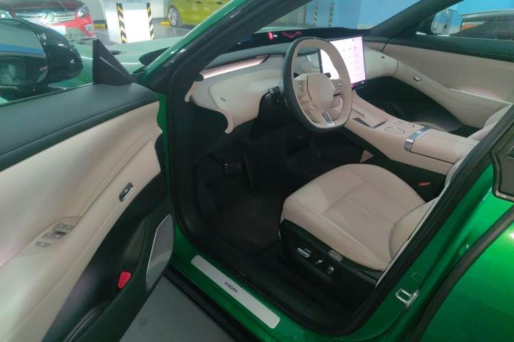 Used Xiaomi Auto YU7 2025 Ultra-Long Range Rear-Wheel Drive Version Driver Seat