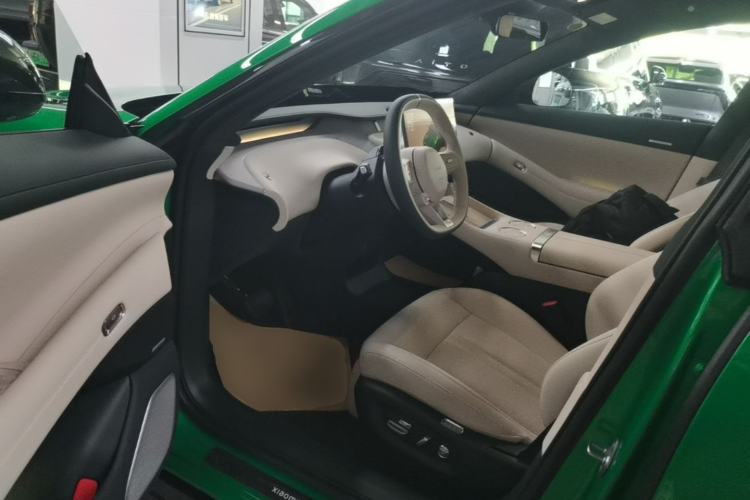 Used Xiaomi Auto YU7 2025 Ultra-Long Range High-Performance All-Wheel-Drive Max Edition Driver Seat