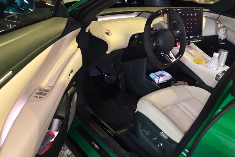 Used Xiaomi Auto YU7 2025 Ultra-Long Range High-Performance All-Wheel-Drive Max Edition Driver Seat