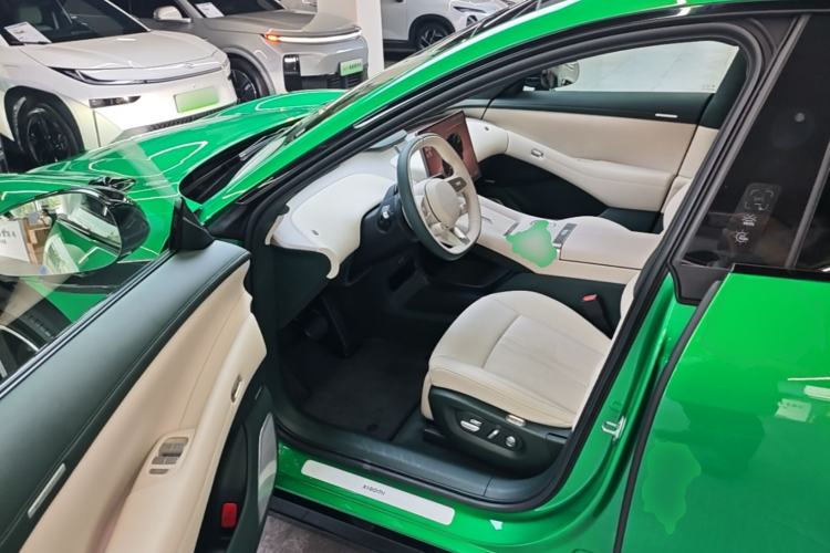 Used Xiaomi Auto YU7 2025 Ultra-Long Range High-Performance All-Wheel-Drive Max Edition Driver Seat