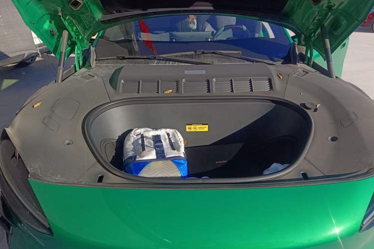 Used Xiaomi Auto YU7 2025 Ultra-Long Range High-Performance All-Wheel-Drive Max Edition Engine Bay