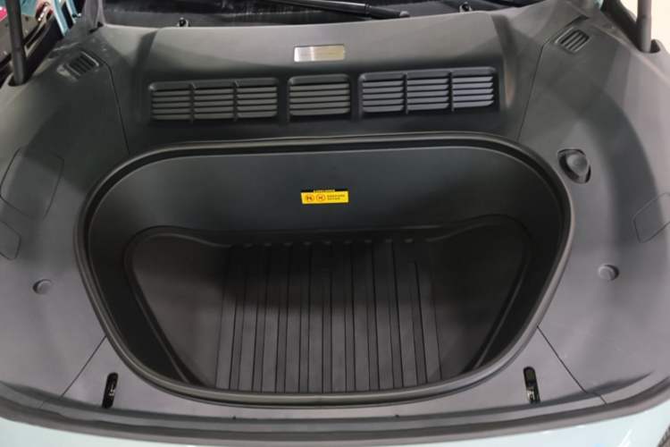 Used Xiaomi Auto YU7 2025 Ultra-Long Range High-Performance All-Wheel-Drive Max Edition Engine Bay