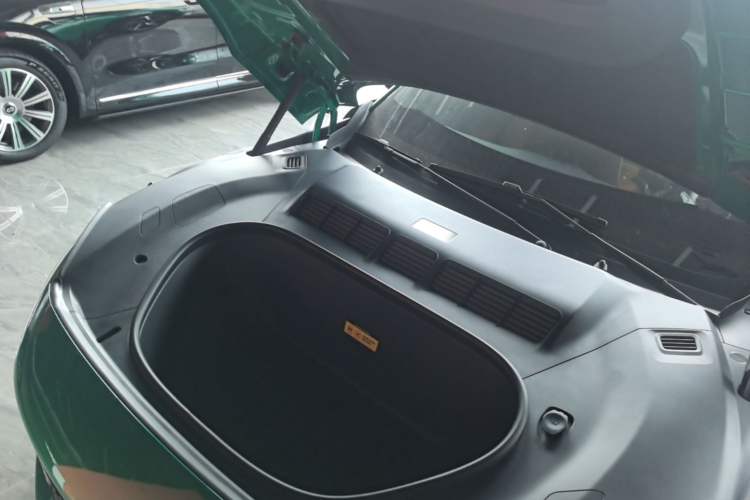 Used Xiaomi Auto YU7 2025 Ultra-Long Range High-Performance All-Wheel-Drive Max Edition Engine Bay