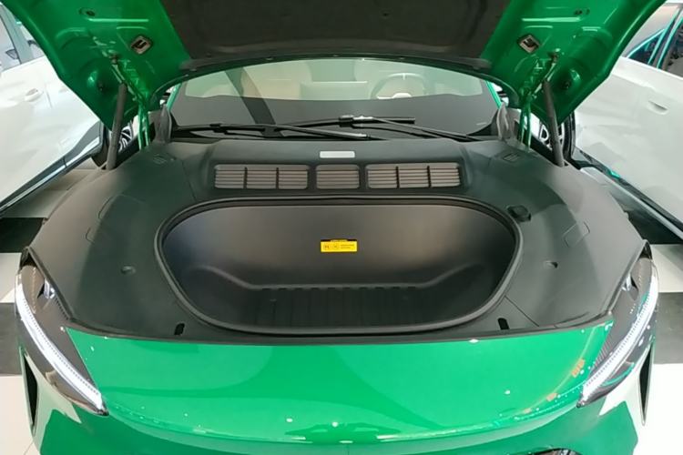 Used Xiaomi Auto YU7 2025 Ultra-Long Range Rear-Wheel Drive Version Engine Bay