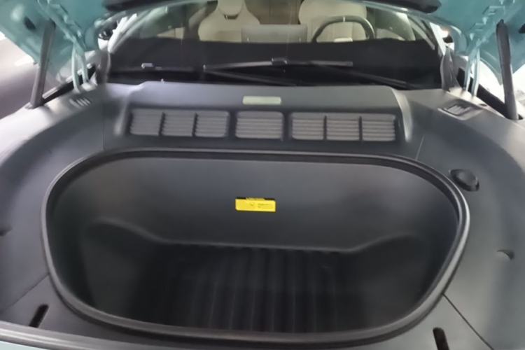 Used Xiaomi Auto YU7 2025 Ultra-Long Range High-Performance All-Wheel-Drive Max Edition Engine Bay