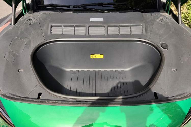 Used Xiaomi Auto YU7 2025 Ultra-Long Range High-Performance All-Wheel-Drive Max Edition Engine Bay