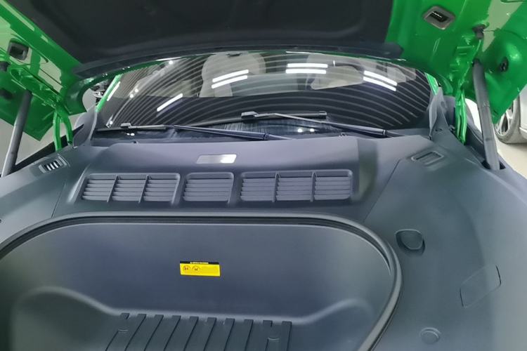 Used Xiaomi Auto YU7 2025 Ultra-Long Range High-Performance All-Wheel-Drive Max Edition Engine Bay