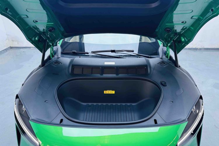 Used Xiaomi Auto YU7 2025 Ultra-Long Range High-Performance All-Wheel-Drive Max Edition Engine Bay