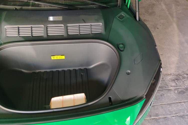Used Xiaomi Auto YU7 2025 Ultra-Long Range High-Performance All-Wheel-Drive Max Edition Engine Bay Left