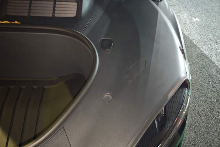 Used Xiaomi Auto YU7 2025 Ultra-Long Range High-Performance All-Wheel-Drive Max Edition Engine Bay Left