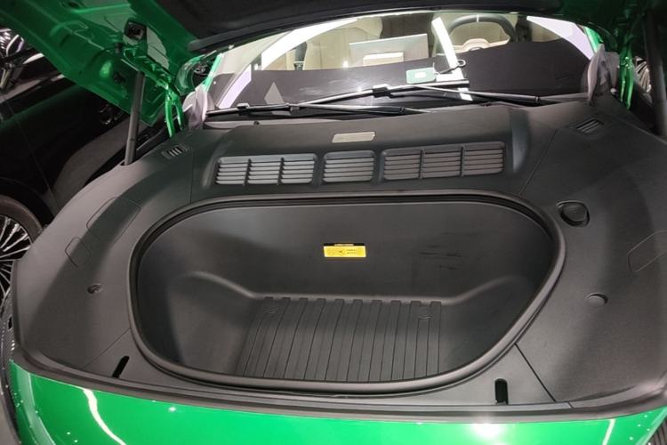 Used Xiaomi Auto YU7 2025 Ultra-Long Range High-Performance All-Wheel-Drive Max Edition Engine Bay